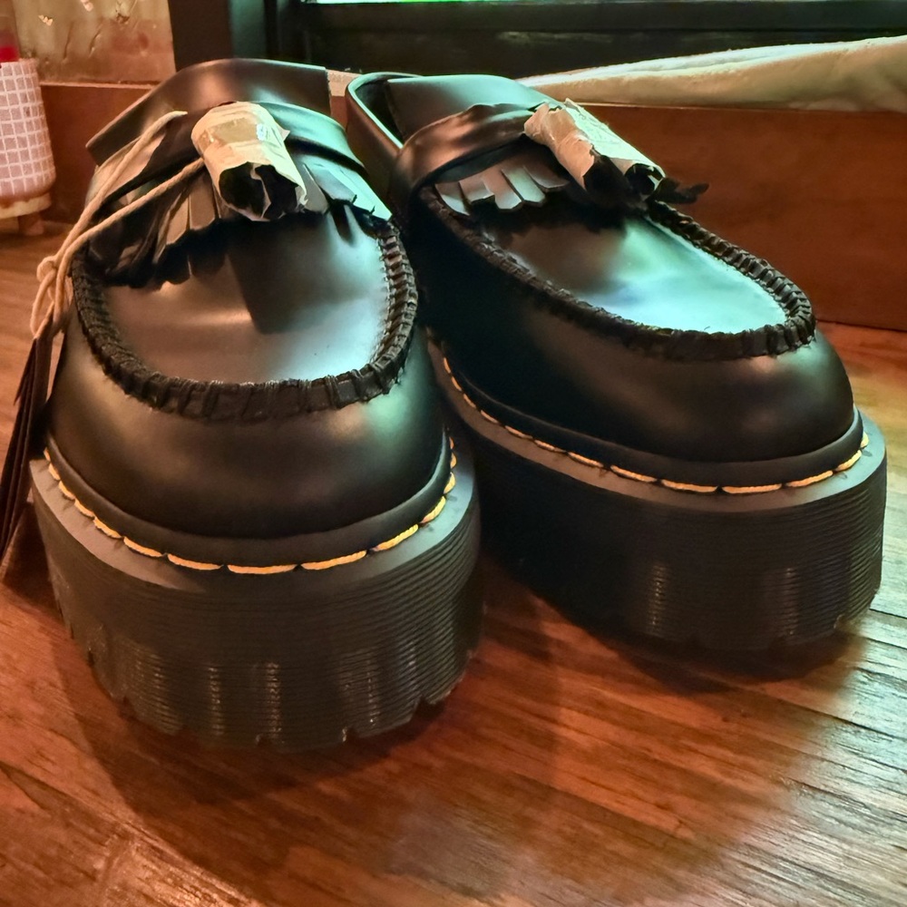 Black Leather Men's Loafers - Picture 8 of 13